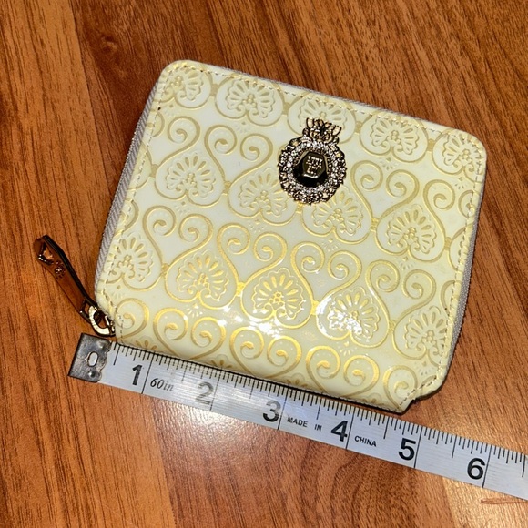 NWT Anna Sui Zip Around Wallet - Picture 5 of 16